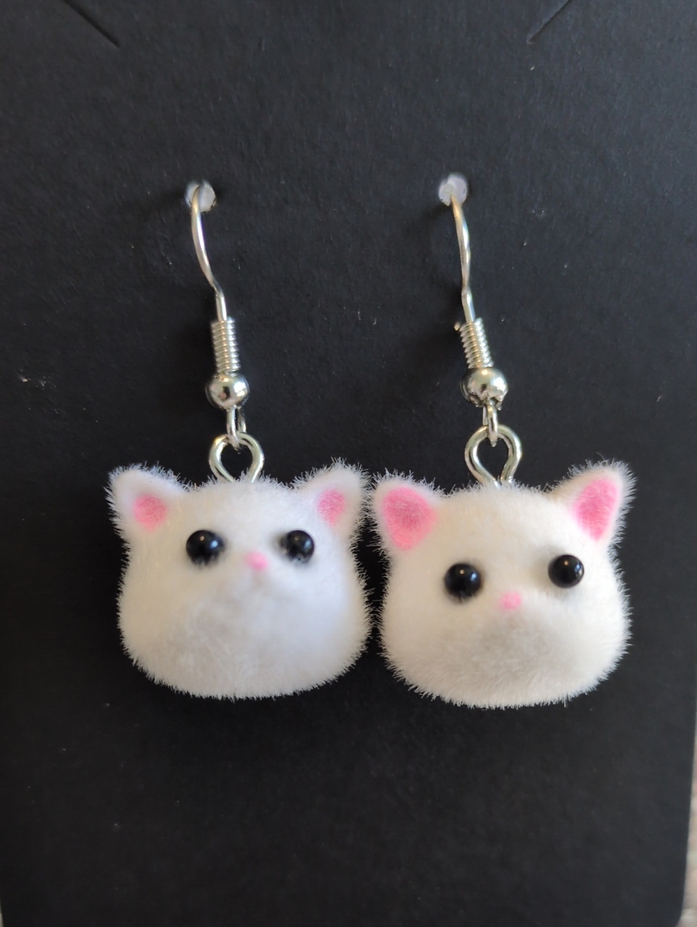 Lightweight Cat Earrings